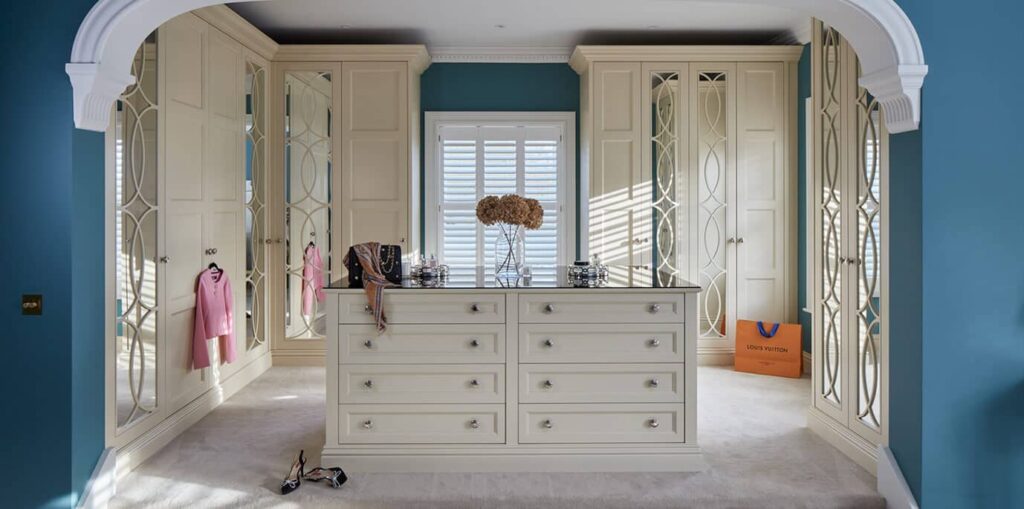 A made-to-measure dressing room from The Heritage Wardrobe Company