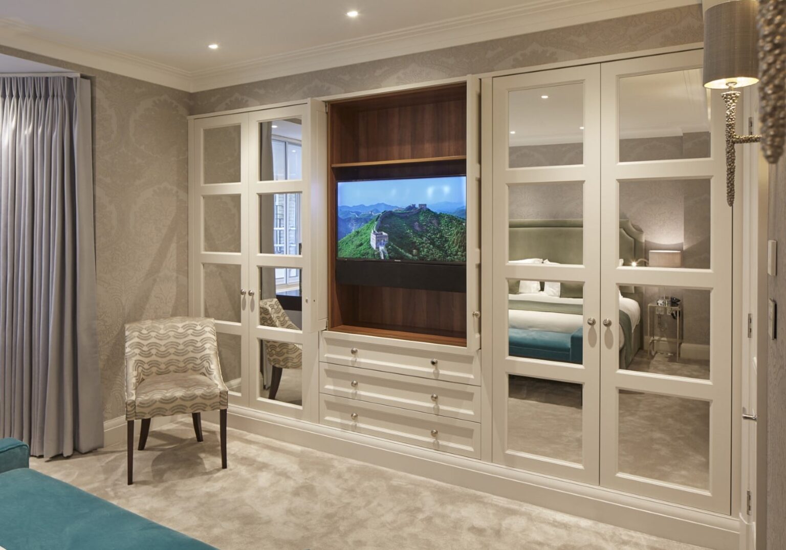 Windsor Style Wardrobes | The Heritage Wardrobe Company