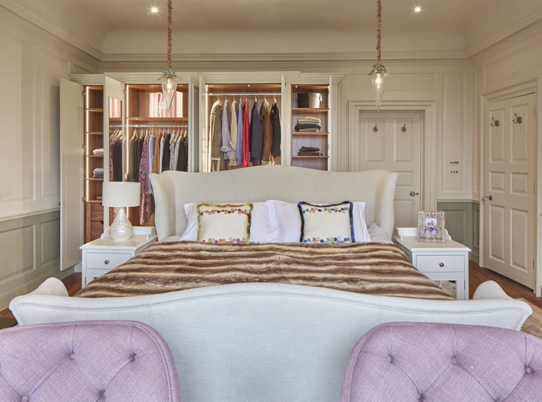 Luxurious autumn-inspired bedroom interior design