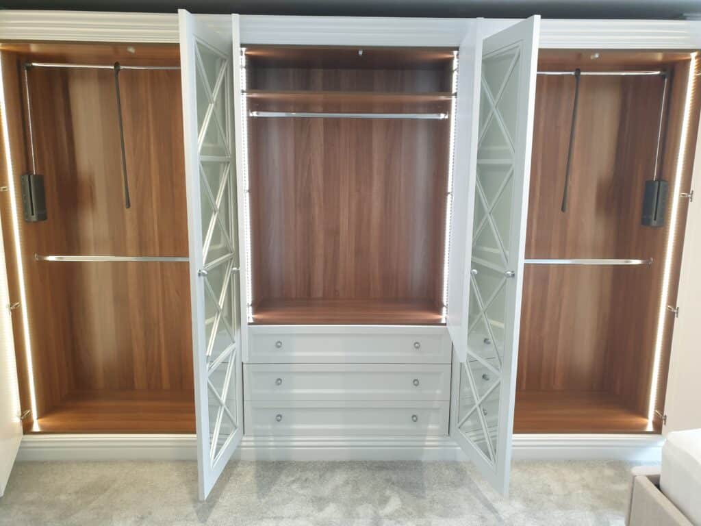 20200702_163122 Richmond fitted dressing room with doors open