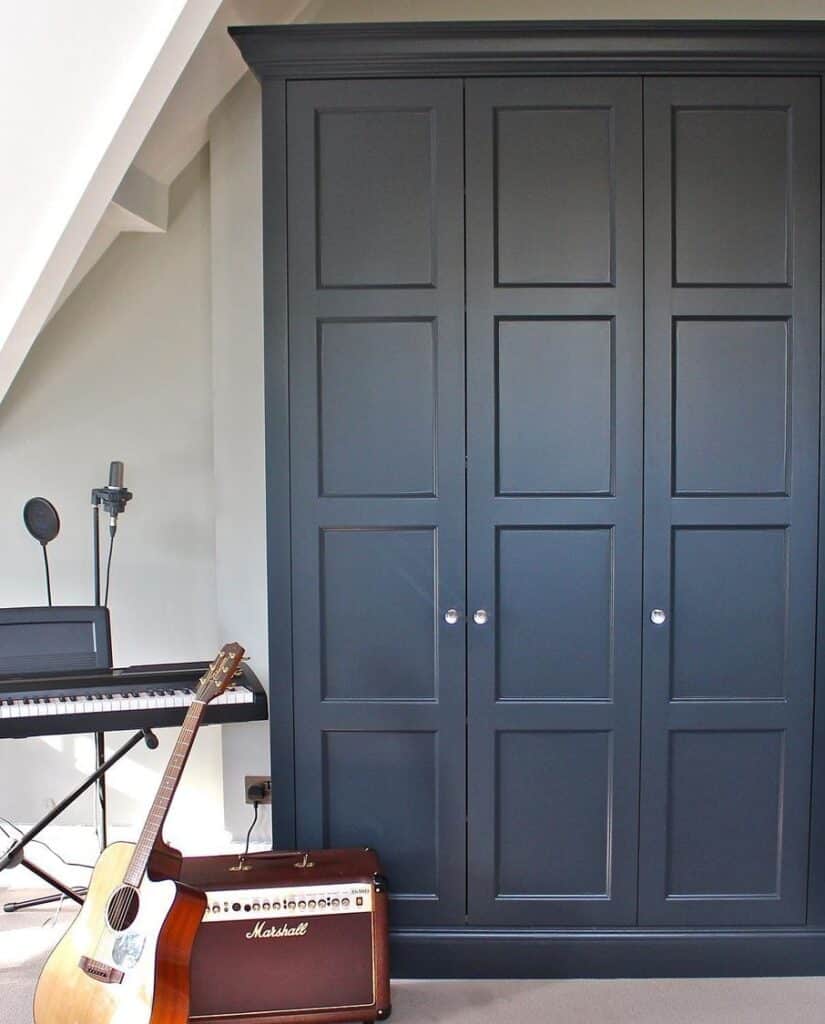 20210217_140239 Edwardian Dressing Room in dark blue by The Heritage Wardrobe Company