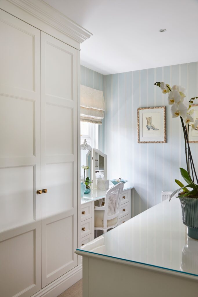 Heritage Watkins Edwardian_0136 1 Edwardian Dressing Room in white by The Heritage Wardrobe Company