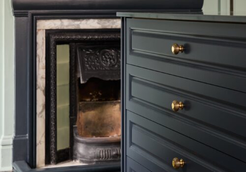 Jubilee dressing room island in blue