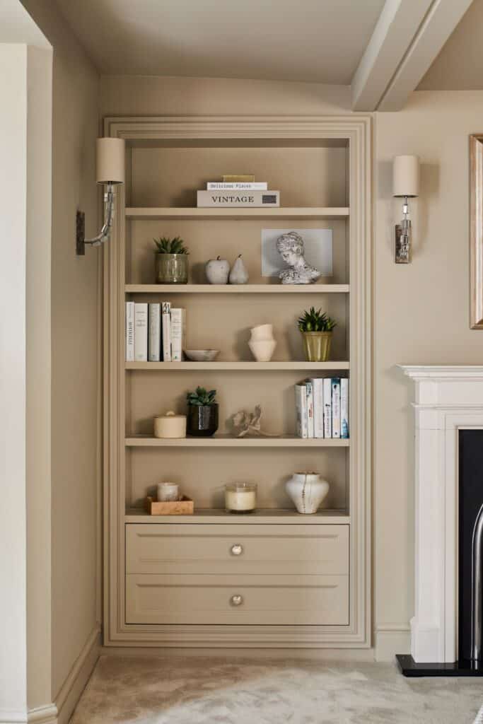 Heritage Wardrobes - Wall Hall4050-1440x2160 Victorian style built-in shelving with door panel closed
