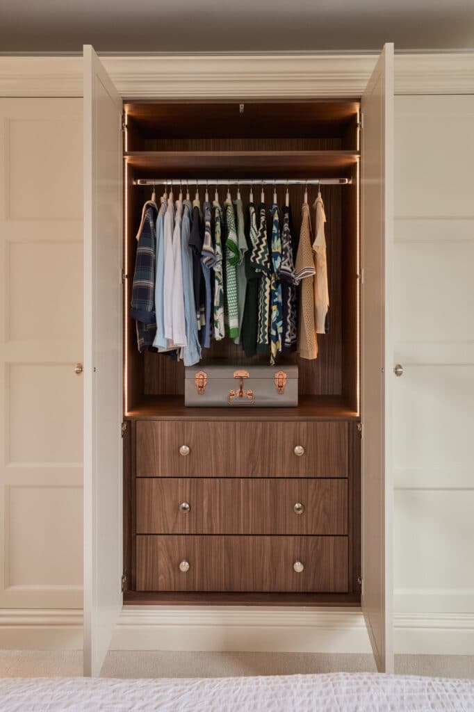 Heritage Wardrobe - Kings Rd 19