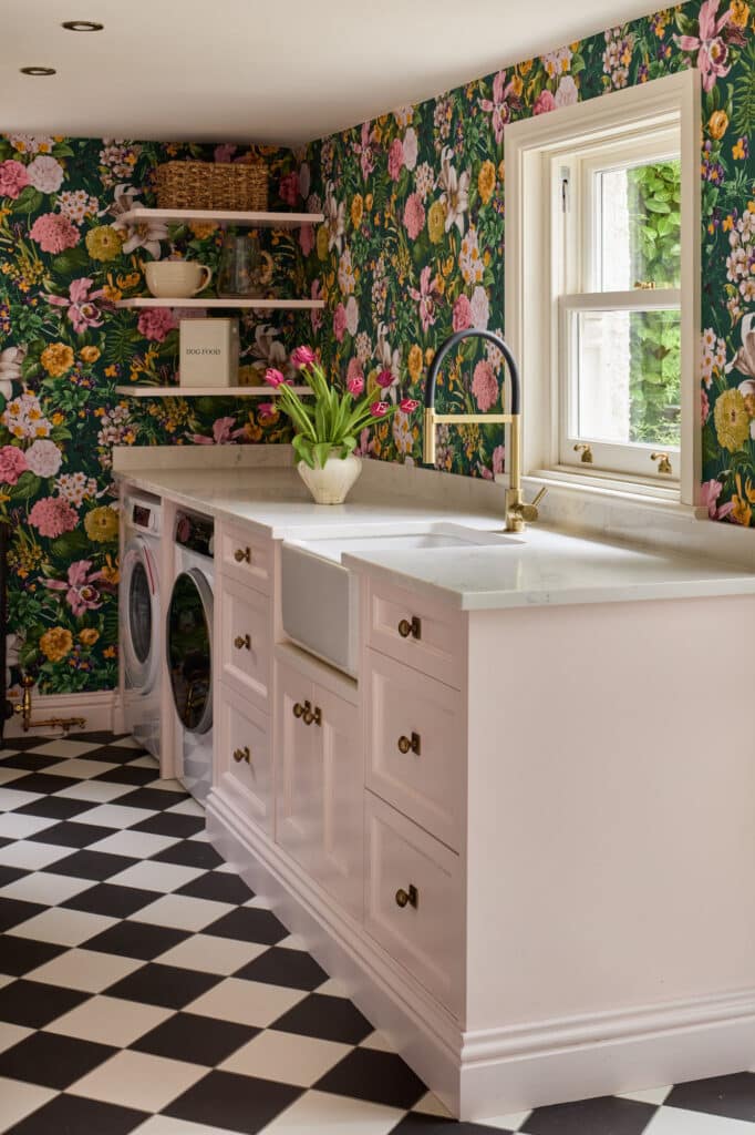 Heritage Wardrobe - Kings Rd 34