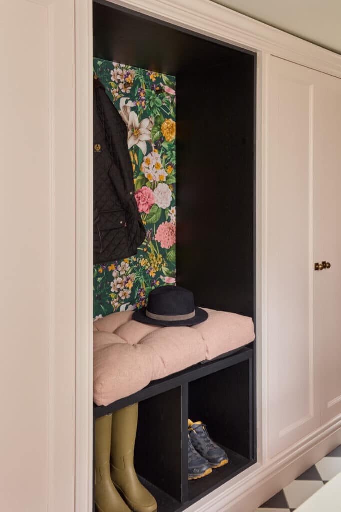 Heritage Wardrobe - Kings Rd 35