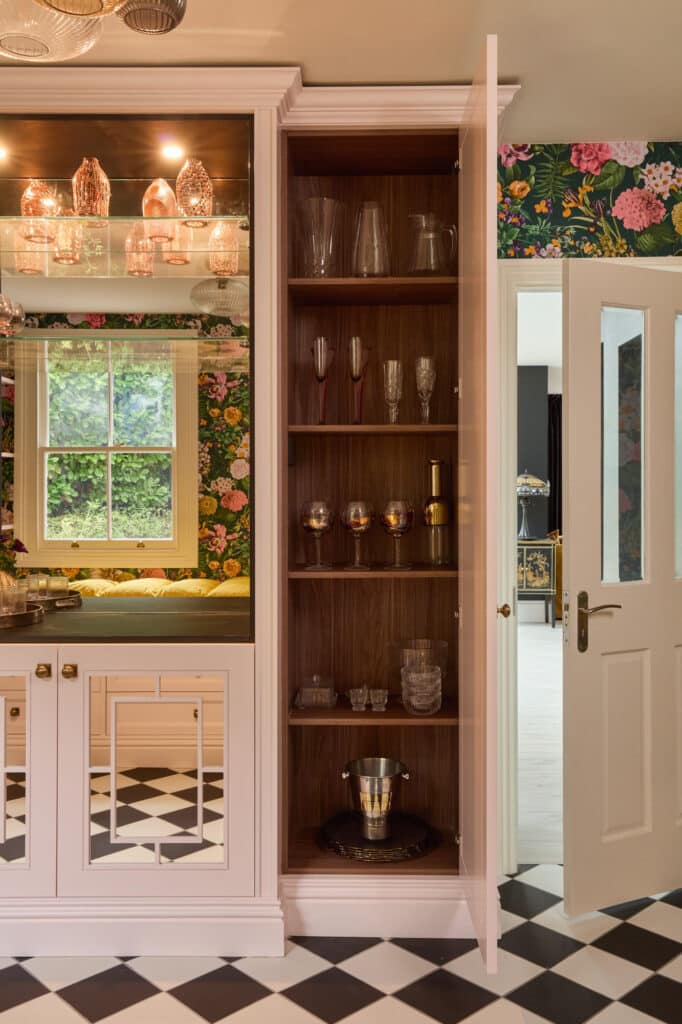 Heritage Wardrobe - Kings Rd 44