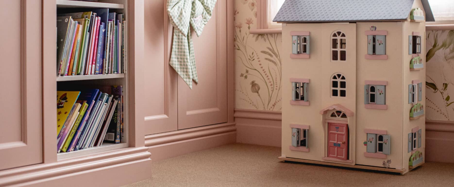 Tilford style fitted wardrobes in Millie Mackintosh's house